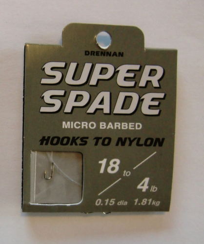 Drennan Super Spade Haken #18 gebunden mit 0.15mm 35cm lang in 8er Pack